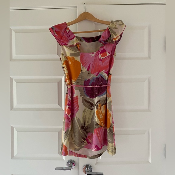 BCBG flutter sleeve floral dress - Picture 2 of 2